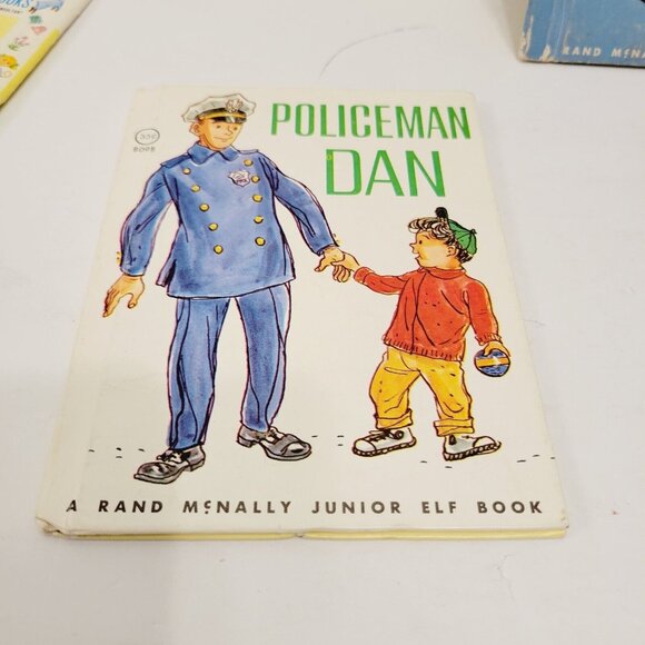 3 Vtg Mini Kids Rand McNally Books Hoppity Skip Policeman Dan Little Toy Train - Picture 7 of 14